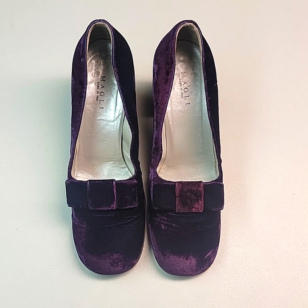 Bruno Magli Vintage Purple Velvet Pump w/Velvet Bow & Chunky Velvet Heel